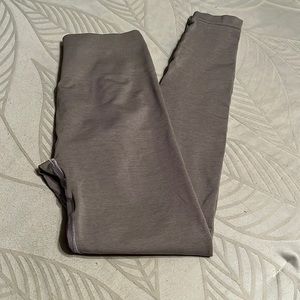 Alphalete amplify legging in gray color, size medium.